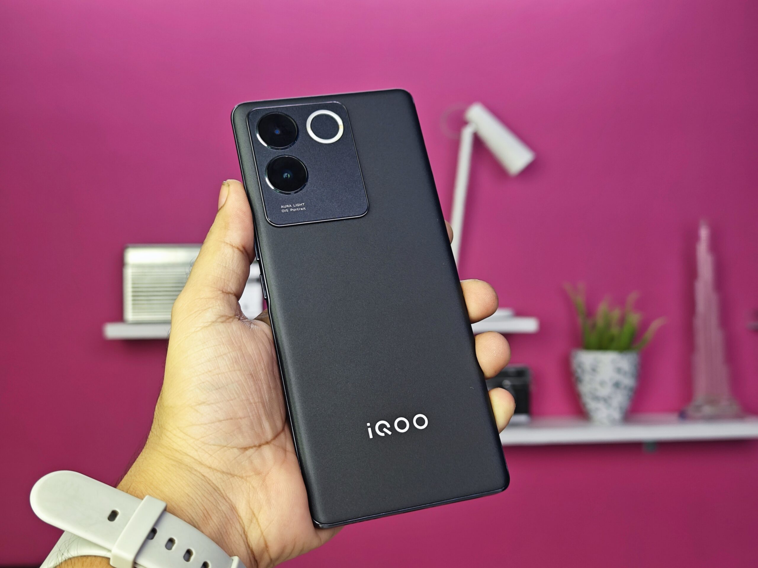 iQOO Z7 Pro Review - Switching things up!