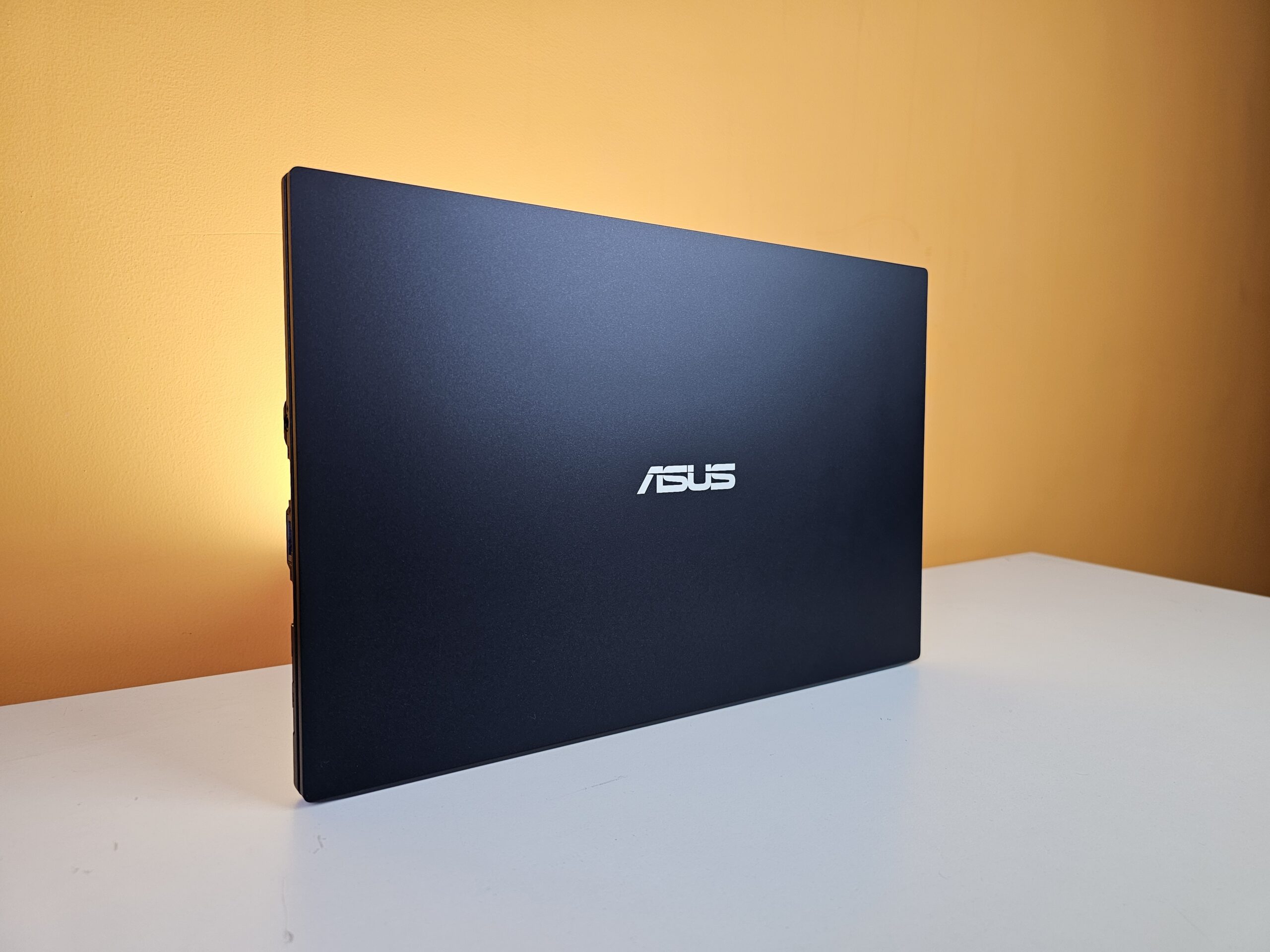 Asus ExpertBook B1 6 scaled