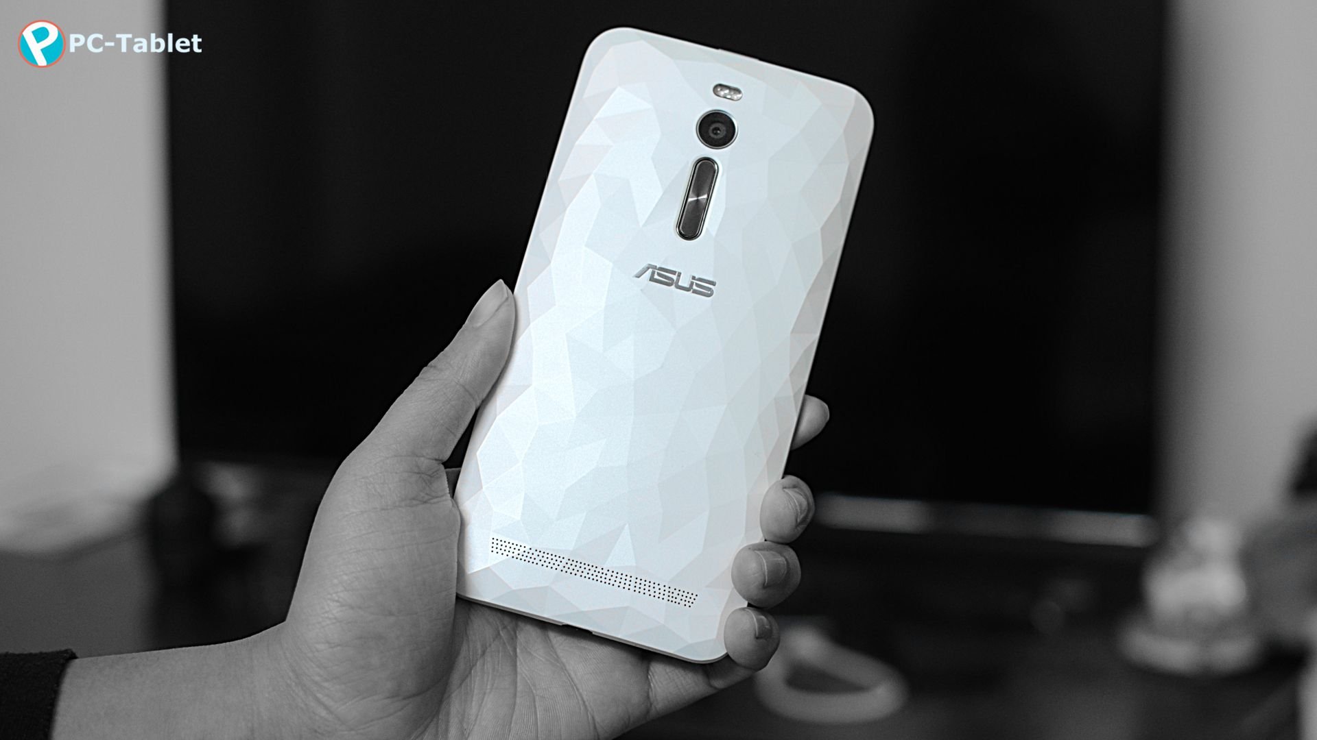 Asus ZenFone 2 Deluxe 6