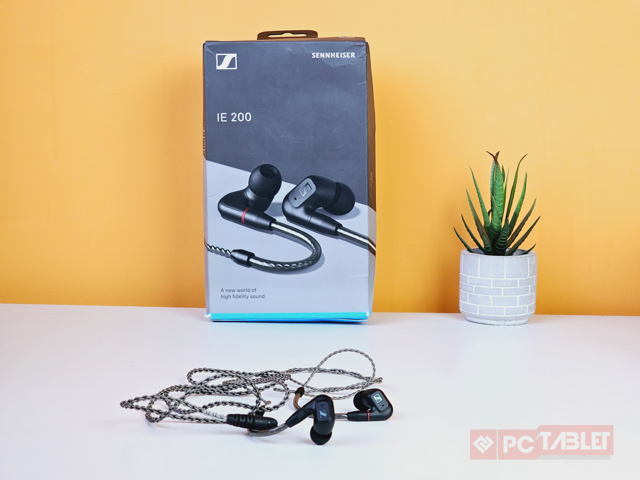 Sennheiser IE 200 Earphones 1