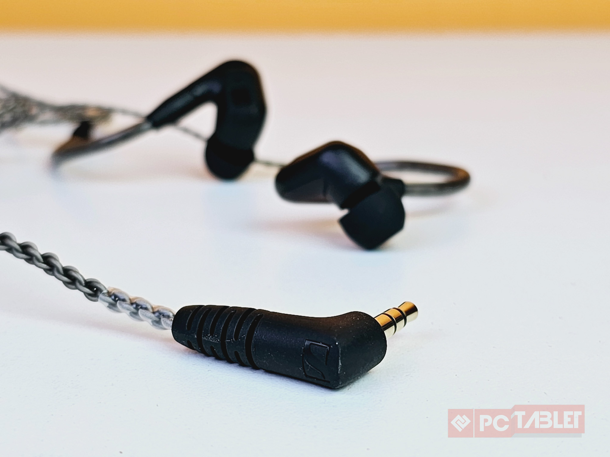 Sennheiser IE 200 Earphones 6