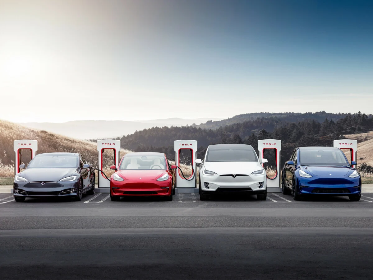 5 Tesla Technological Features That Explain Its Popularity